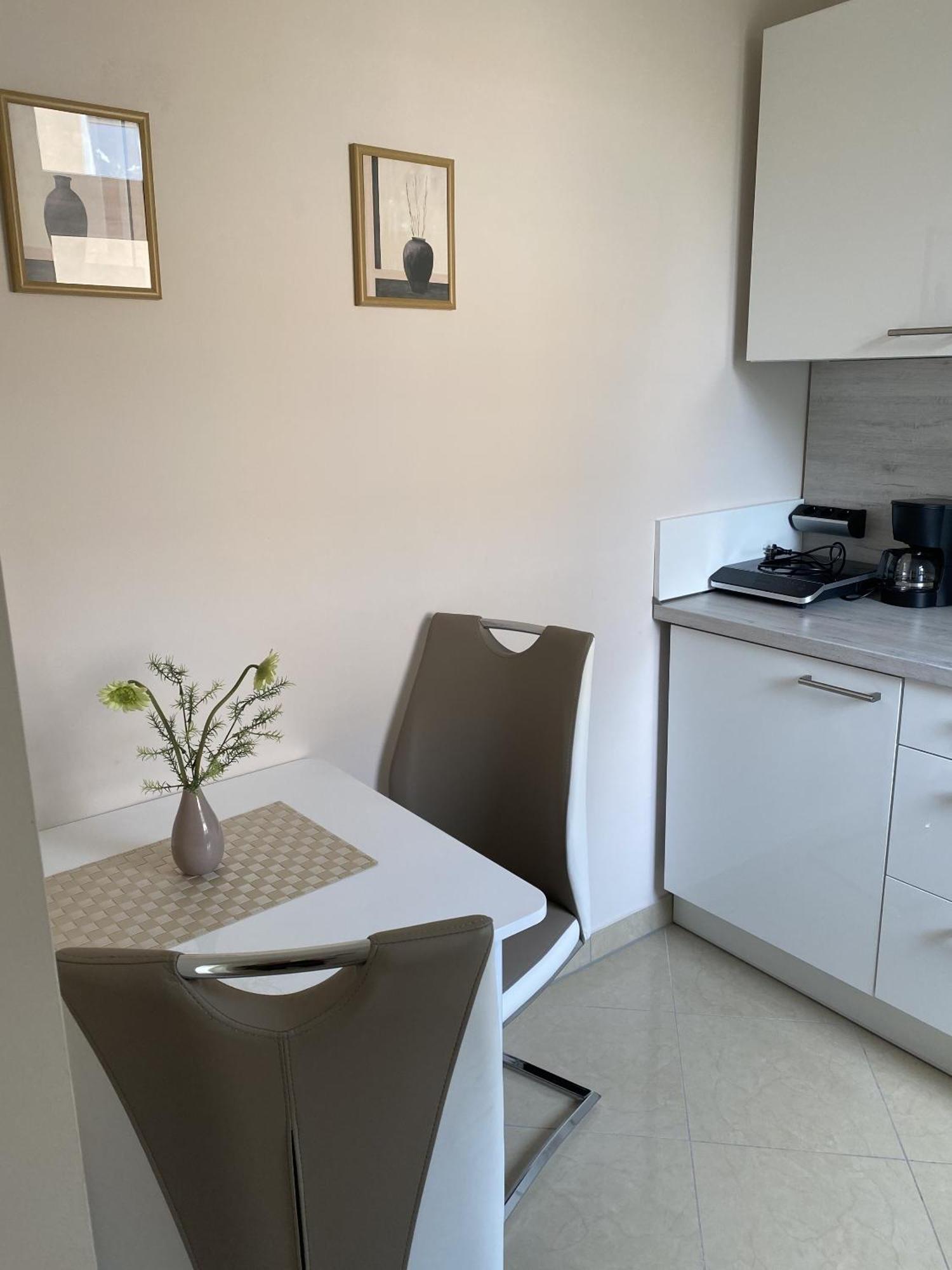 Apartments Und Zimmer Gaestehaus Matthias Dresden Rom bilde