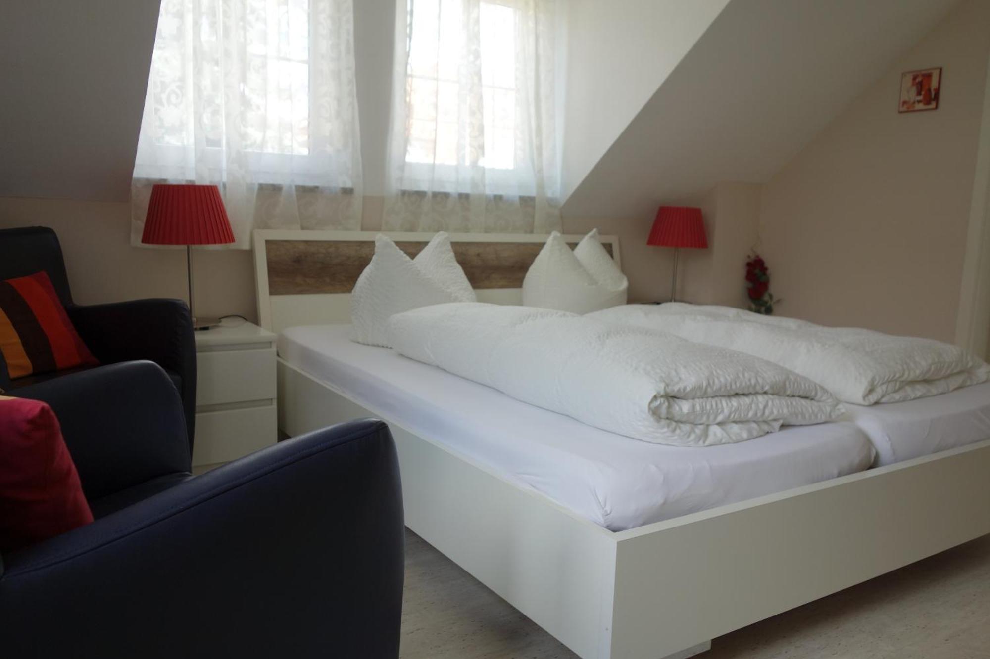 Apartments Und Zimmer Gaestehaus Matthias Dresden Rom bilde