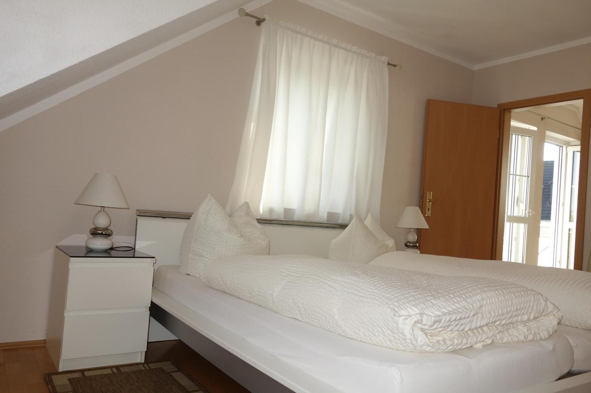 Apartments Und Zimmer Gaestehaus Matthias Dresden Rom bilde