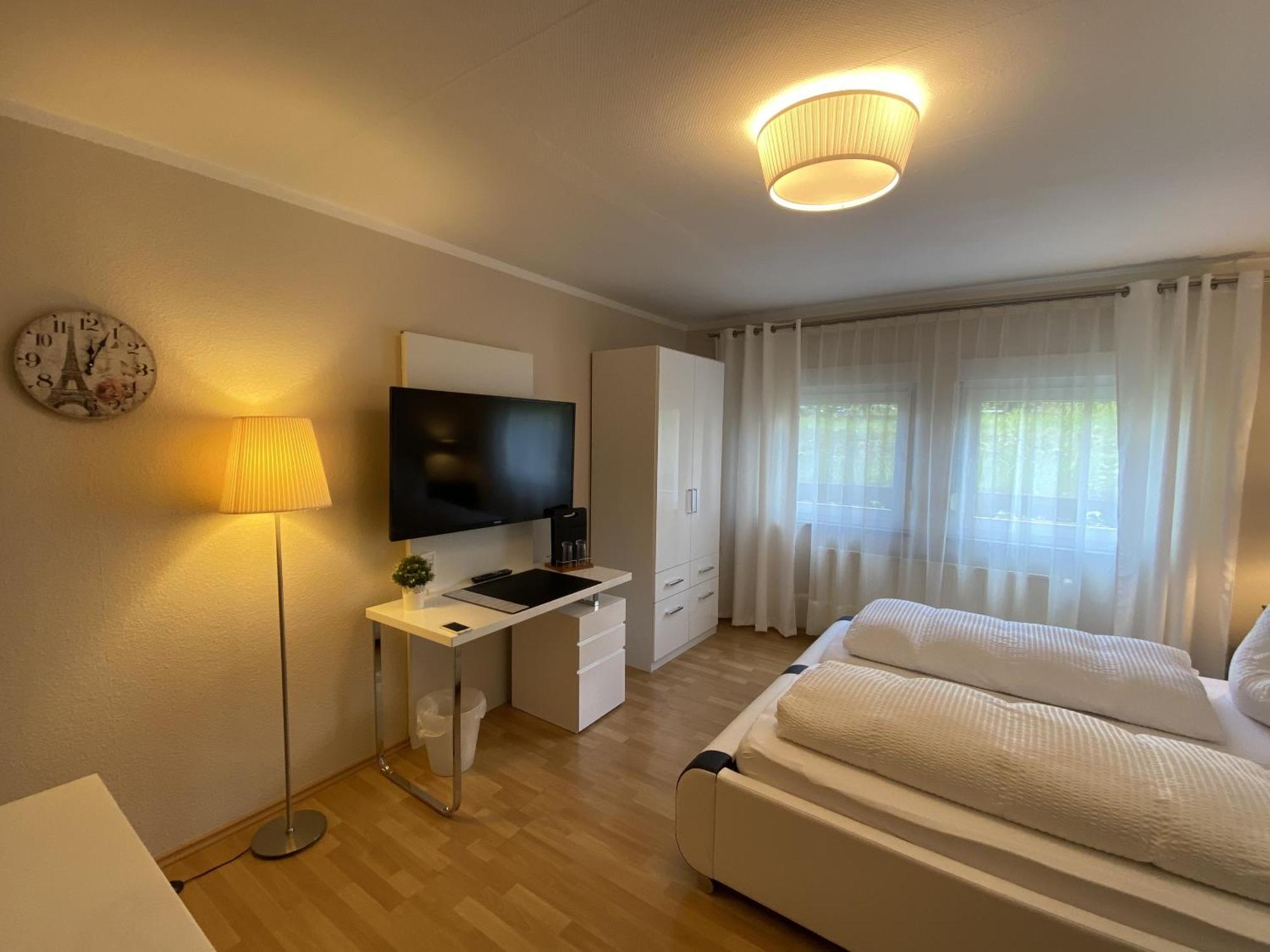 Apartments Und Zimmer Gaestehaus Matthias Dresden Rom bilde