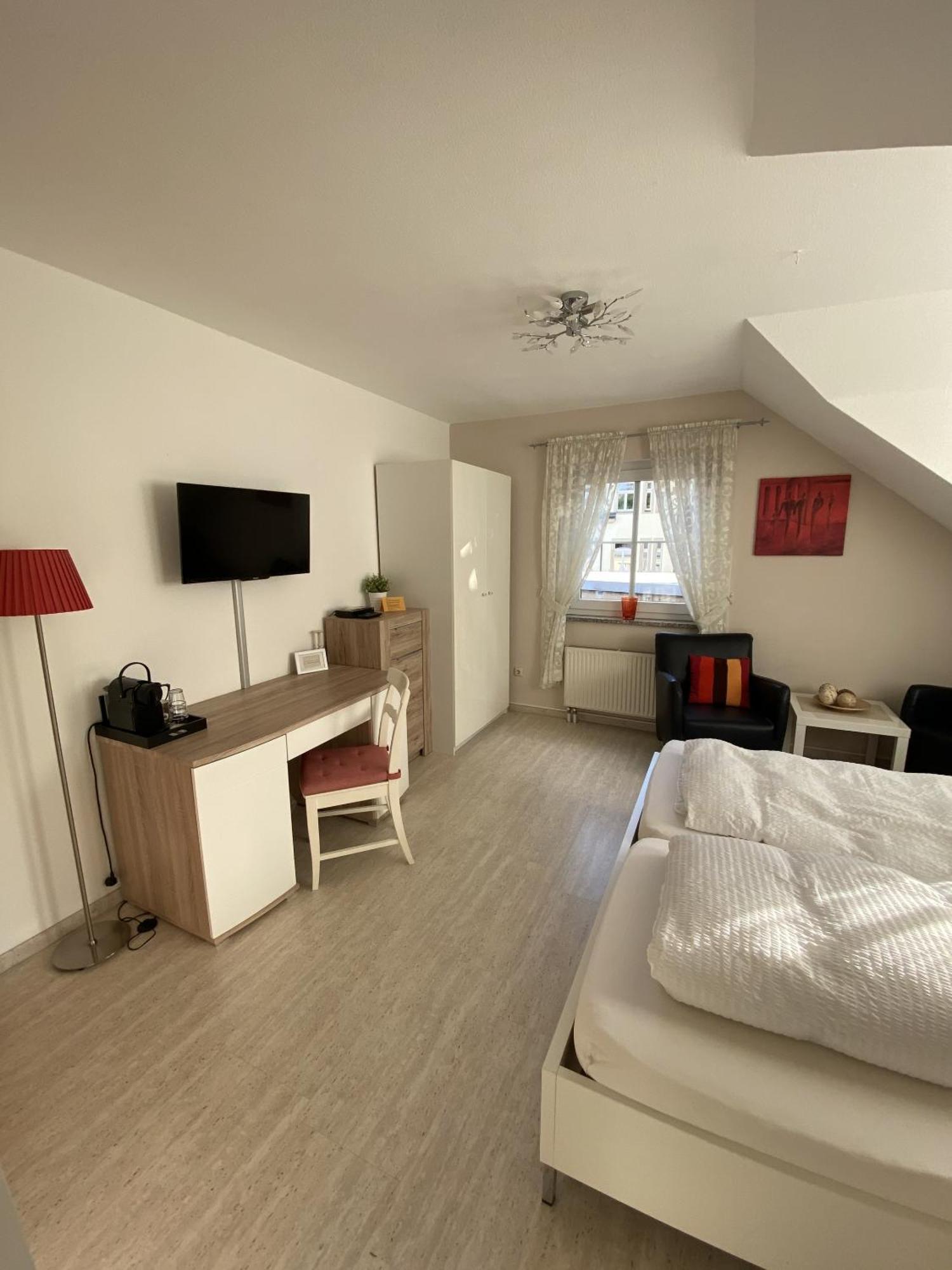 Apartments Und Zimmer Gaestehaus Matthias Dresden Rom bilde