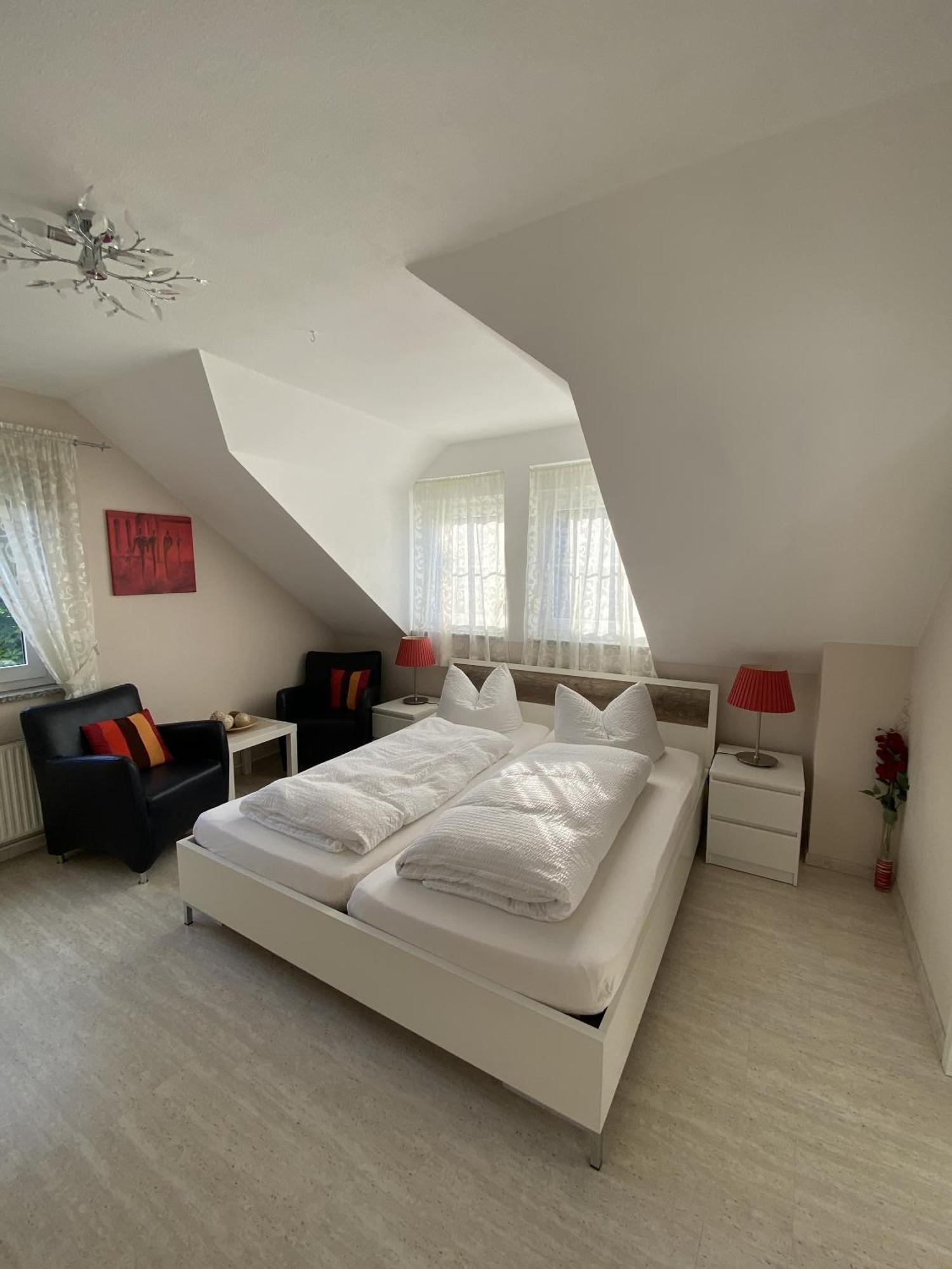 Apartments Und Zimmer Gaestehaus Matthias Dresden Eksteriør bilde