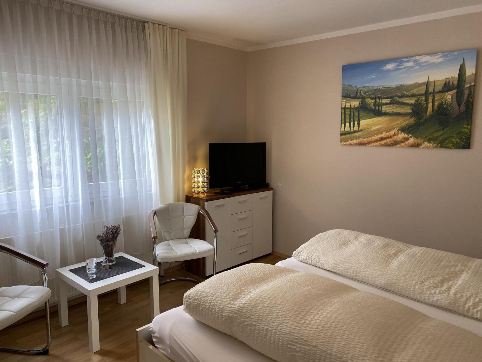 Apartments Und Zimmer Gaestehaus Matthias Dresden Eksteriør bilde
